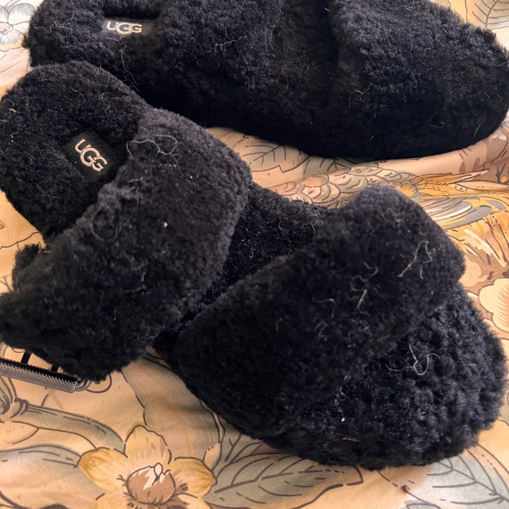UGG platform sandals crushed velvet size 8